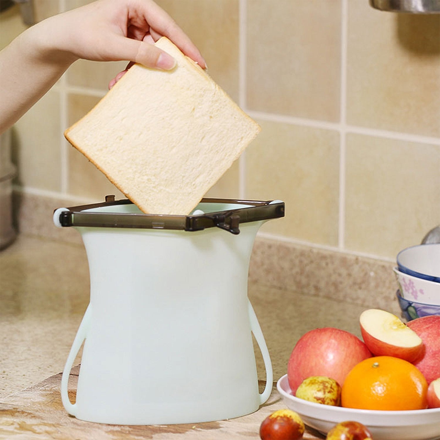 Reusable Silicone Food Storage Bag – Leakproof, Flat Bottom, Freezer & Microwave Safe, BPA-Free Snack & Sandwich Bag (1 Pc) Reusable Silicone Food Storage Bag – Leakproof, Flat Bottom, Freezer & Microwave Safe, BPA-Free Snack & Sandwich Bag (1 Pc)